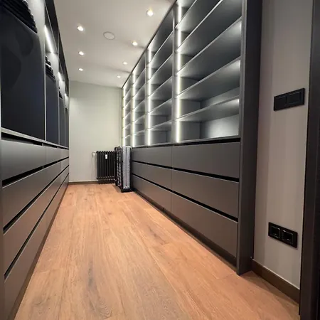 Apartamento Escapadaburgos, Bruma Obscuro, Vivienda Exclusiva En Pleno Centro De La Ciudad Burgo