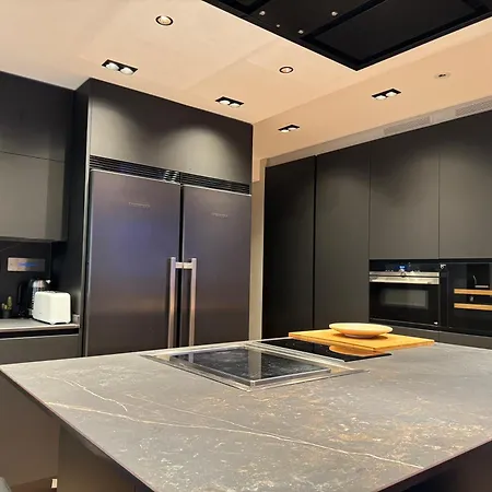 Escapadaburgos, Bruma Obscuro, Vivienda Exclusiva En Pleno Centro De La Ciudad Burgo