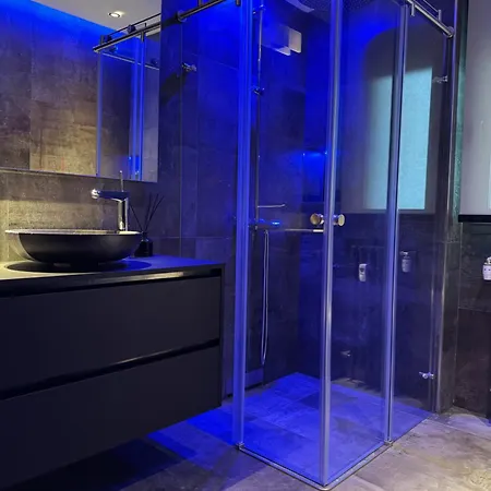 Escapadaburgos, Bruma Obscuro, Vivienda Exclusiva En Pleno Centro De La Ciudad Apartamento