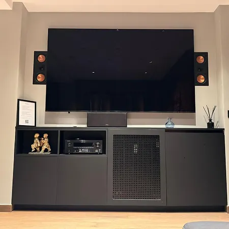 Escapadaburgos, Bruma Obscuro, Vivienda Exclusiva En Pleno Centro De La Ciudad