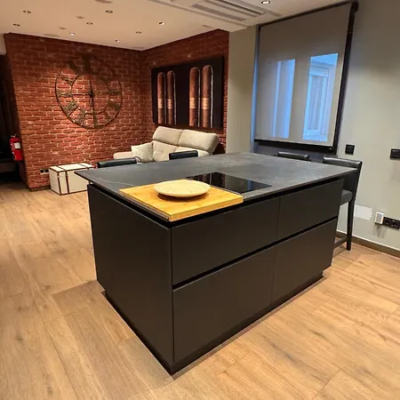 Escapadaburgos, Bruma Obscuro, Vivienda Exclusiva En Pleno Centro De La Ciudad Apartmán *