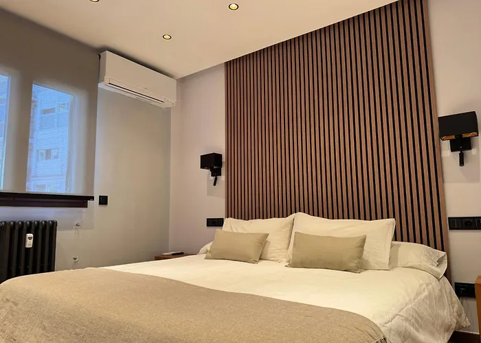 Escapadaburgos, Bruma Obscuro, Vivienda Exclusiva En Pleno Centro De La Ciudad