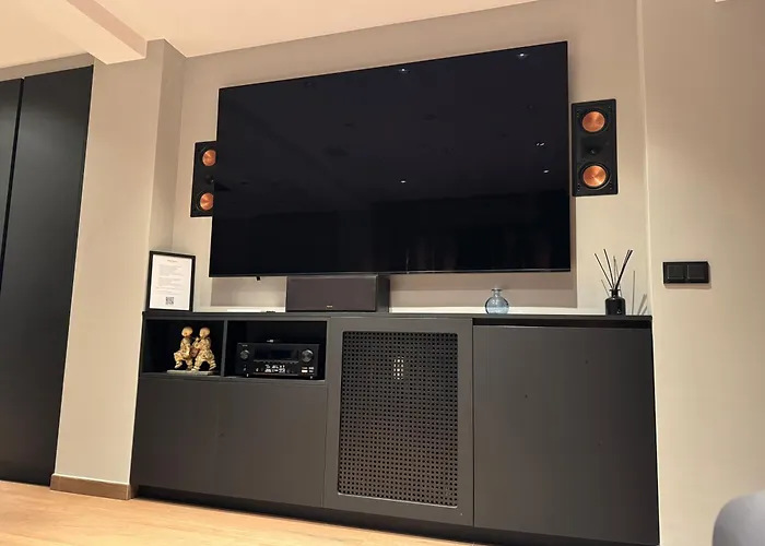 Escapadaburgos, Bruma Obscuro, Vivienda Exclusiva En Pleno Centro De La Ciudad * Burgo